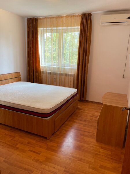 Drumul Taberei, Compozitorilor